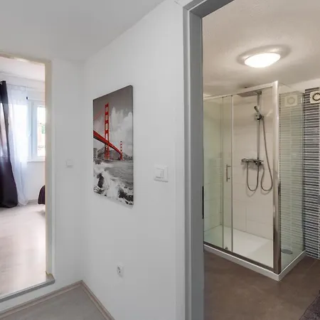 Enny Poreč